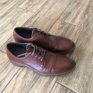 Dress shoes